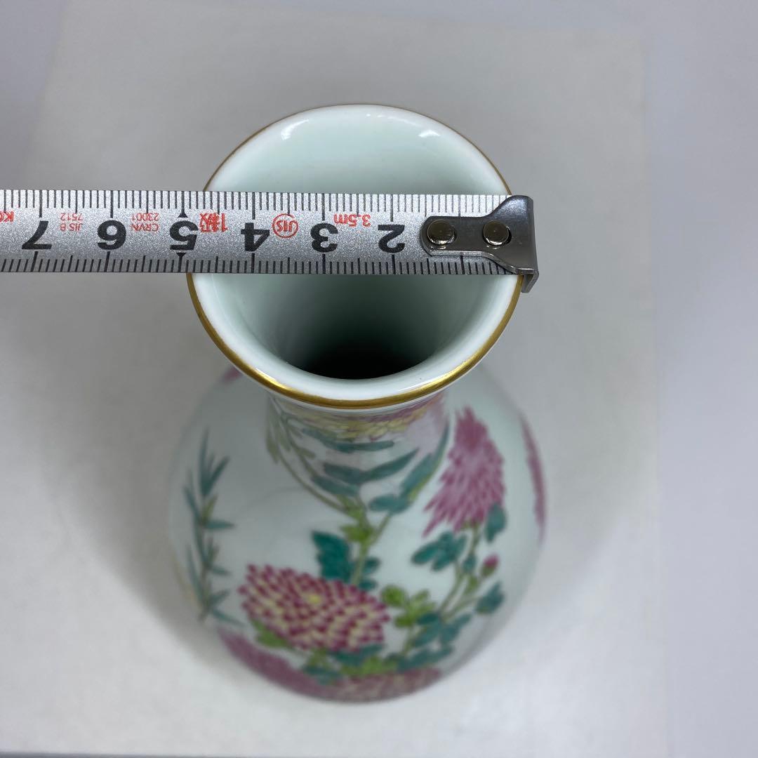 中国美術　大清乾隆年製　粉彩花蝶図花瓶　タニト　東さ7-0809☆2F