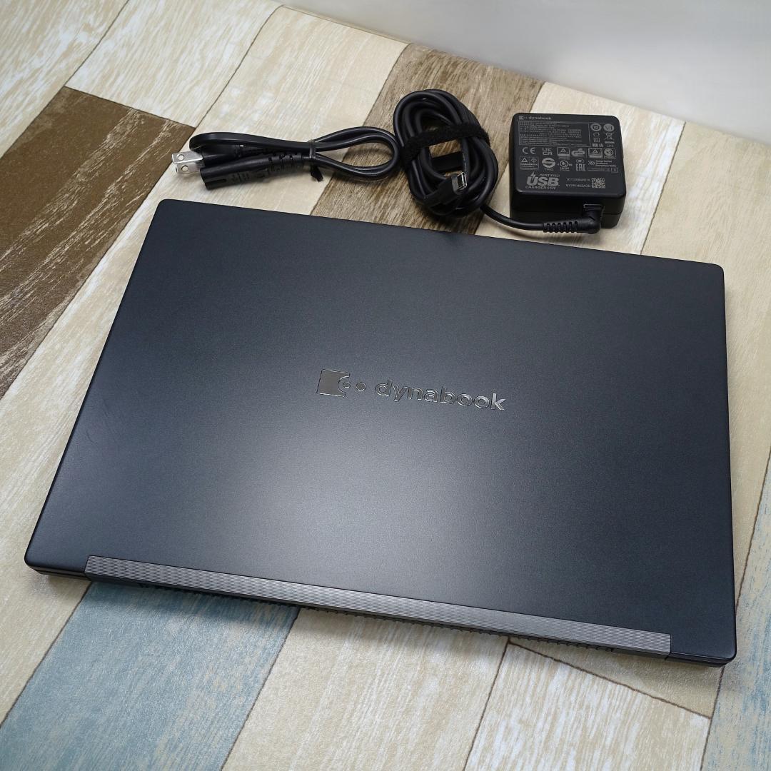 10コアCPUで最新モデルと同じデザインの超軽量バリ速モバイル