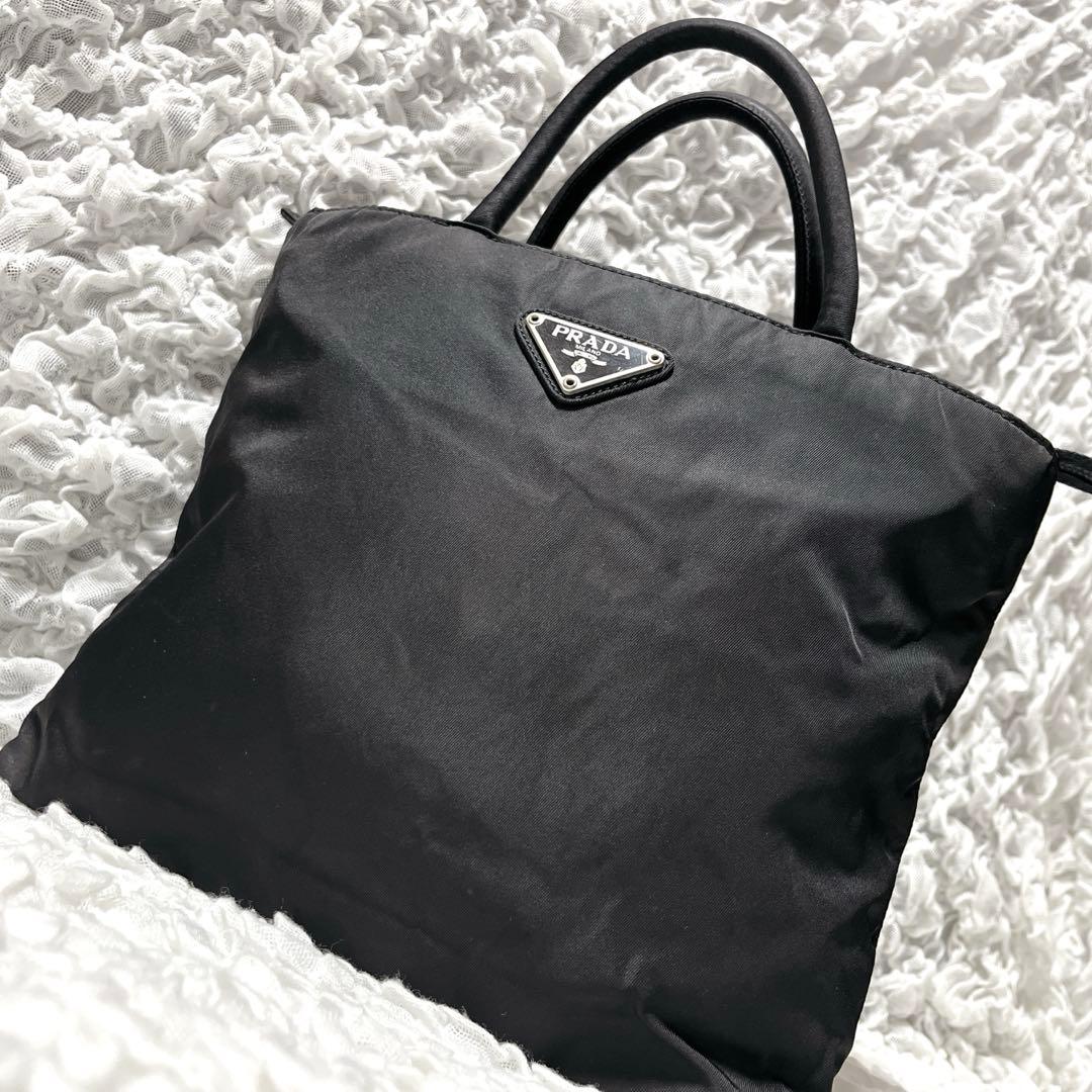 PRADA ブラック ナイロン トートバッグ　プラダ　ハンドバッグ　三角　黒