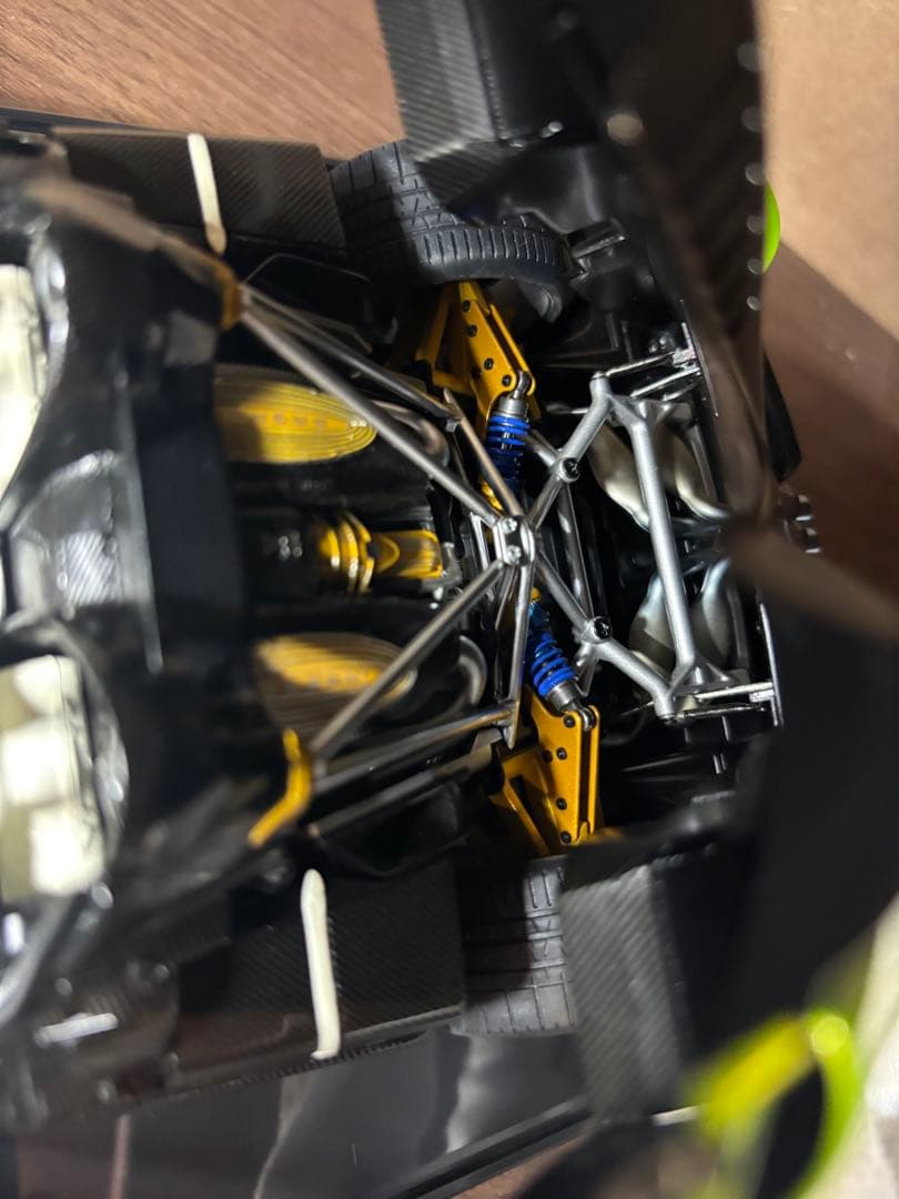 AUTOart パガーニ　ウアイラ　1:18