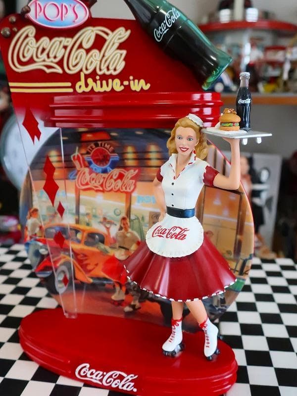 ☆コカコーラ アメリカンダイナーウェートレス 50s フィギュア ＆ プレート