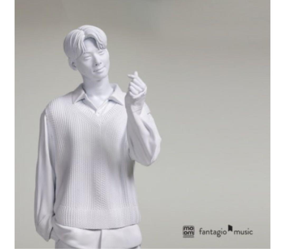限定品】ASTRO チャウヌ ウヌ フィギュア