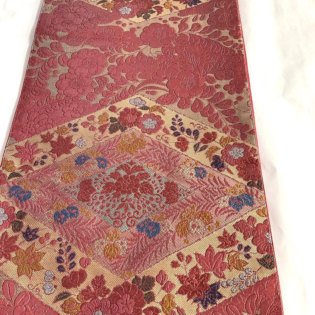 着物ー辻ヶ花帯51【辻ヶ花】【六通柄袋帯】美しい赤色