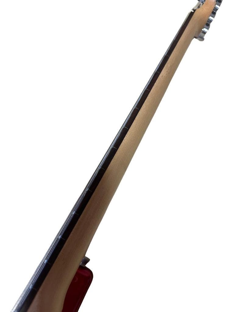 アーム、ソフトケース付き　ストラトタイプ　エレキギター　レッド