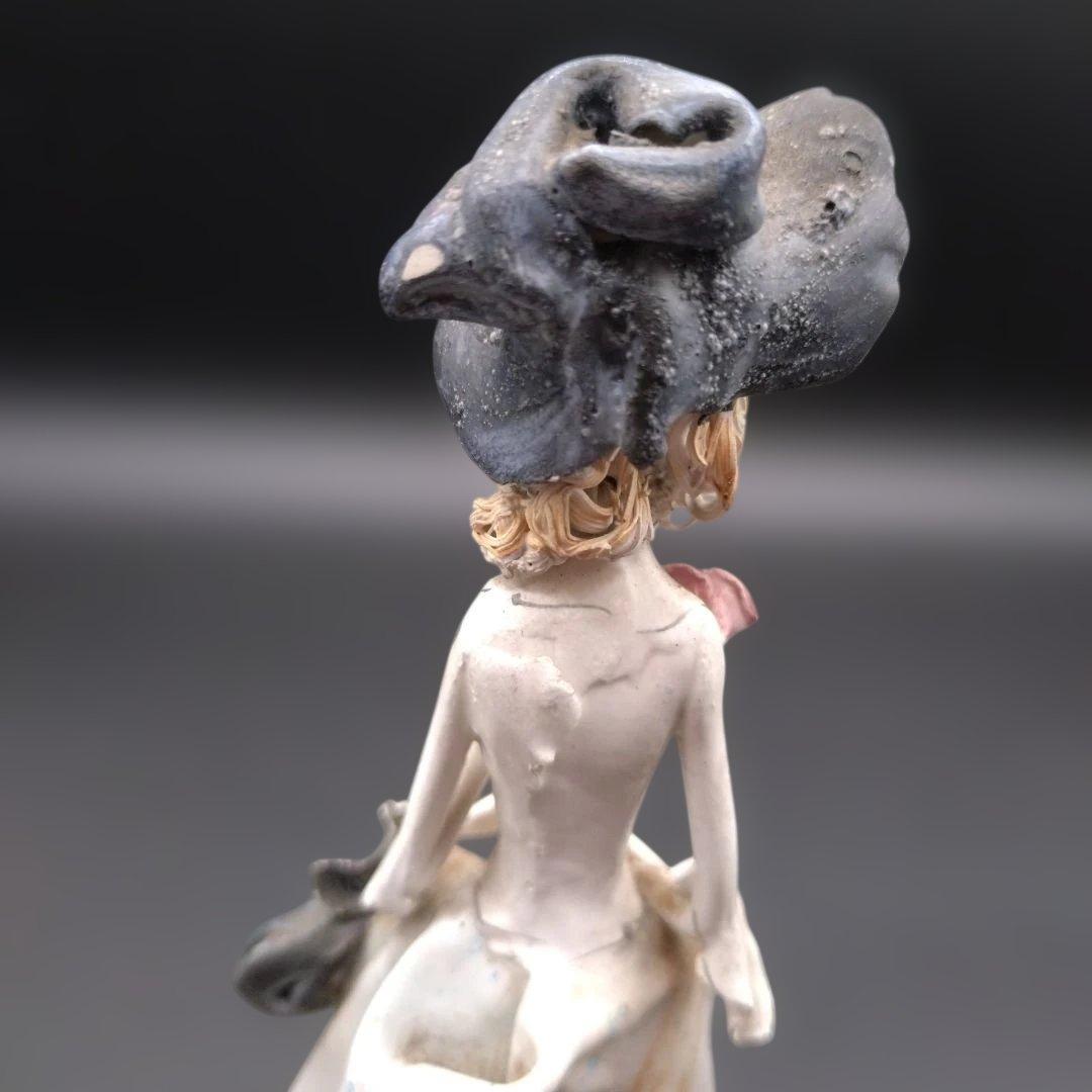 ドルスバラード イタリア製 アンティーク風女性像 陶器製フィギュア