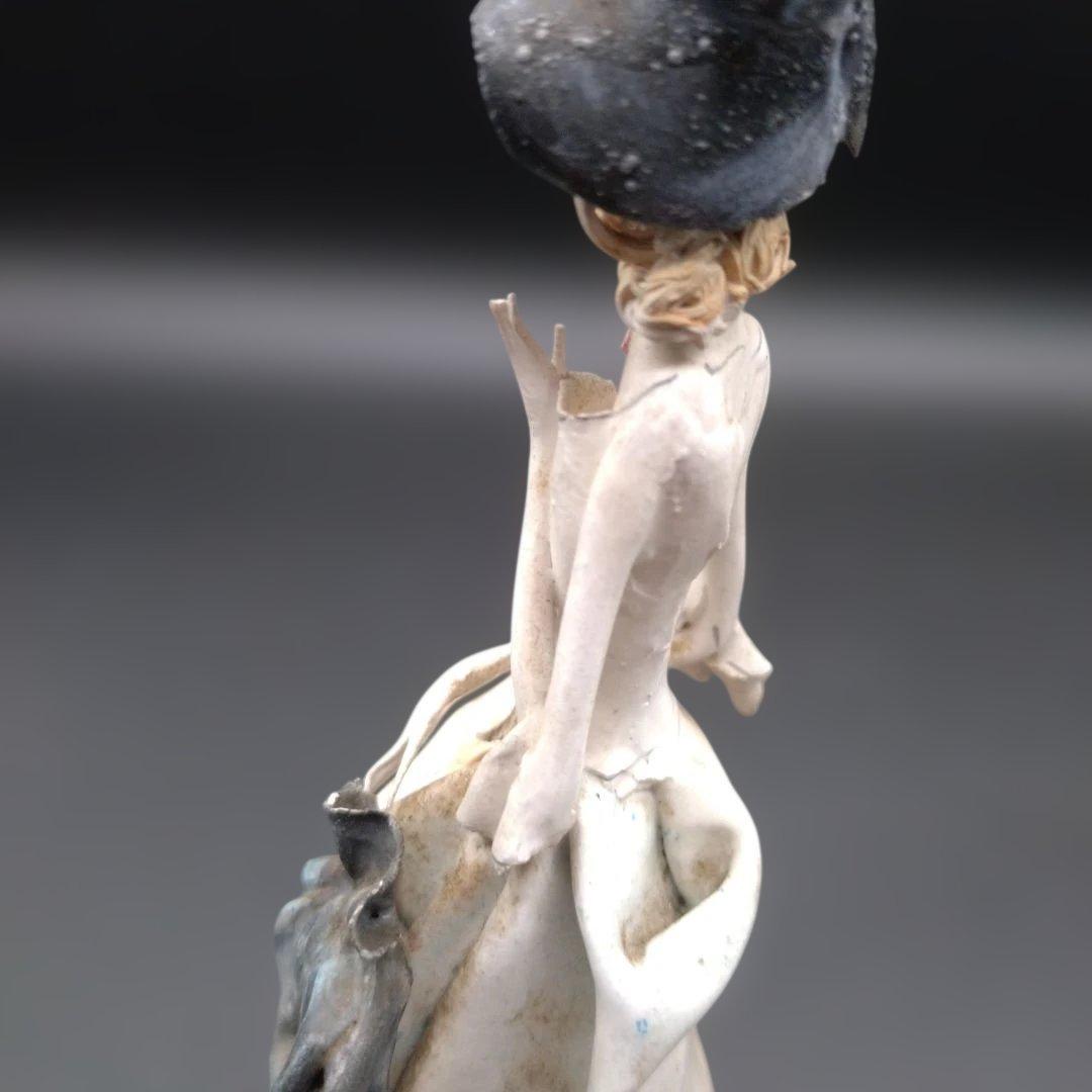 ドルスバラード イタリア製 アンティーク風女性像 陶器製フィギュア