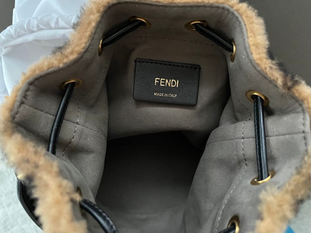 FENDI フェンディ バッグ モントレゾールmini シープスキン