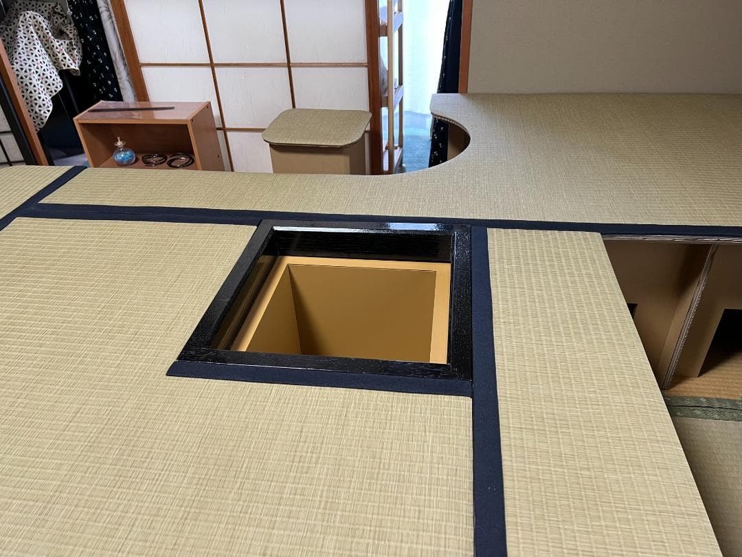 組み立て式 立礼棚（有圓卓）段ボールタイプ 炉/風炉畳2種付属、茶会