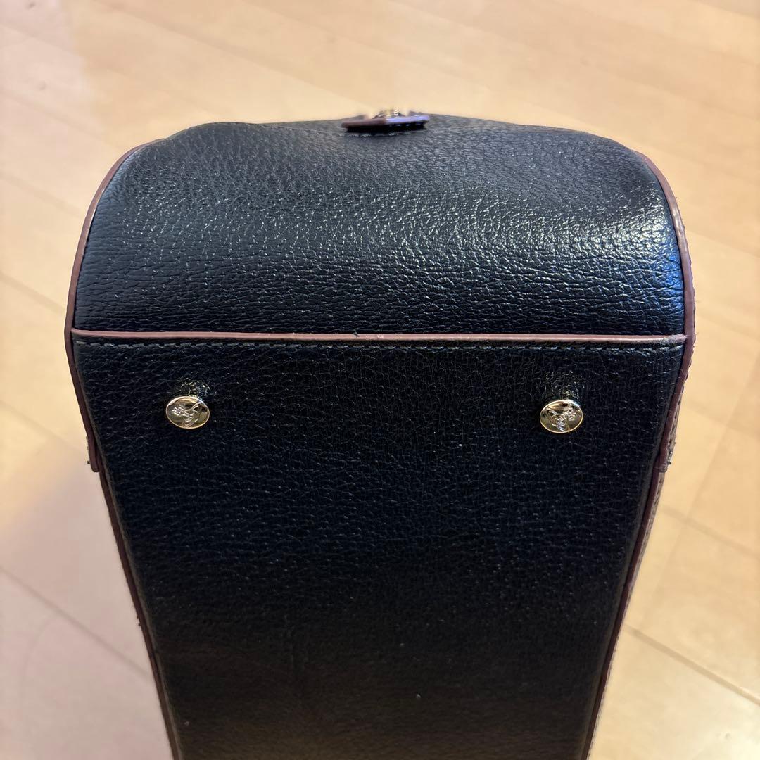 【極美品】ヴィヴィアン ウエストウッド　ヤスミン　黒のショルダーバッグ