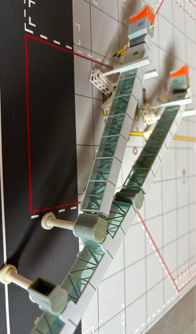 1/200用空港エプロン PBB地上支援車付き