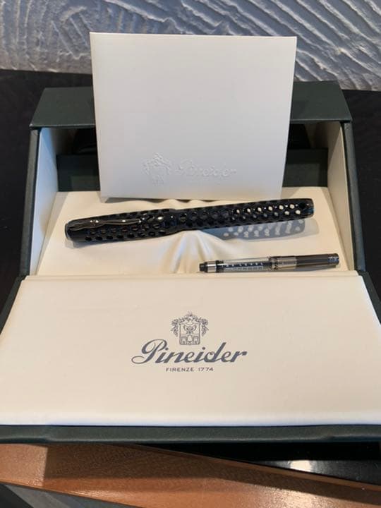 ピナイダー／ラグランデ・ベレッツァ・ハニカム ブラックナイト - メルカリ