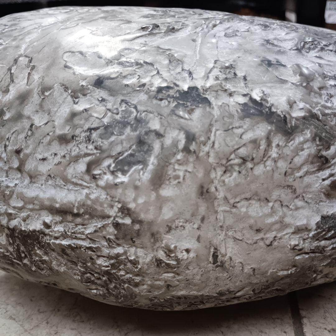 4525）アンモナイトの化石 30kg超え 縫合線 鑑賞石 置物