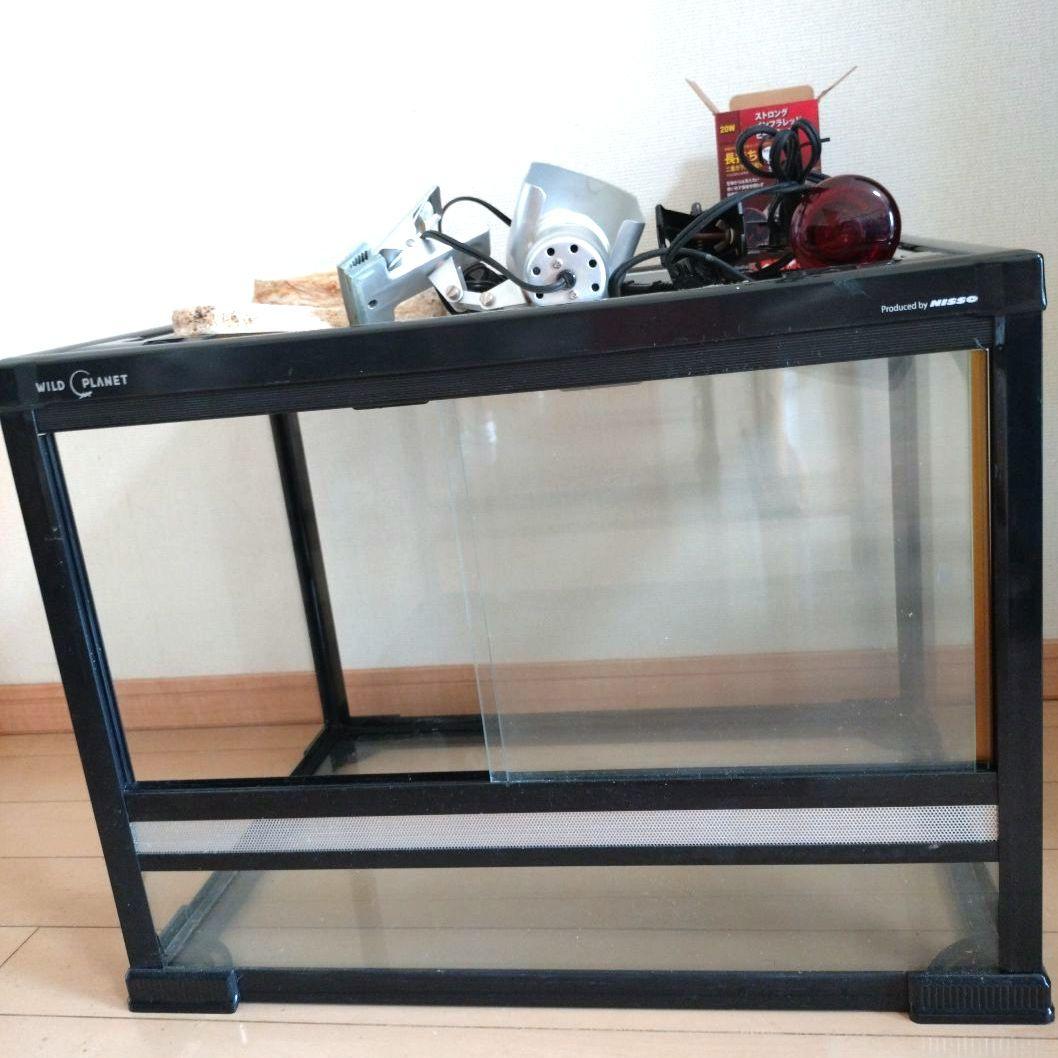 爬虫類・両生類】NISSO 飼育ケース60センチ＆保温グッズ他