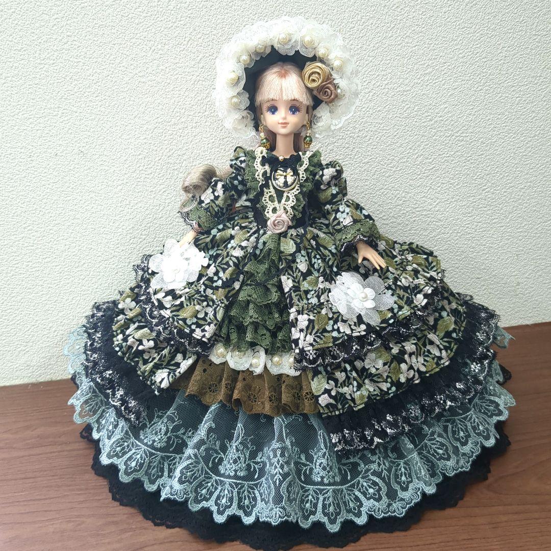 き*こ様 ジェニーフレンド27cmドール服 黒と深緑のドレス