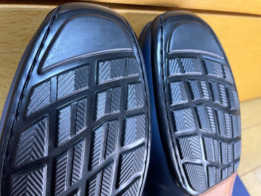 最終値下新品リーガル革スリッポンシューズイタリアンレザー25ドライビングネイビー