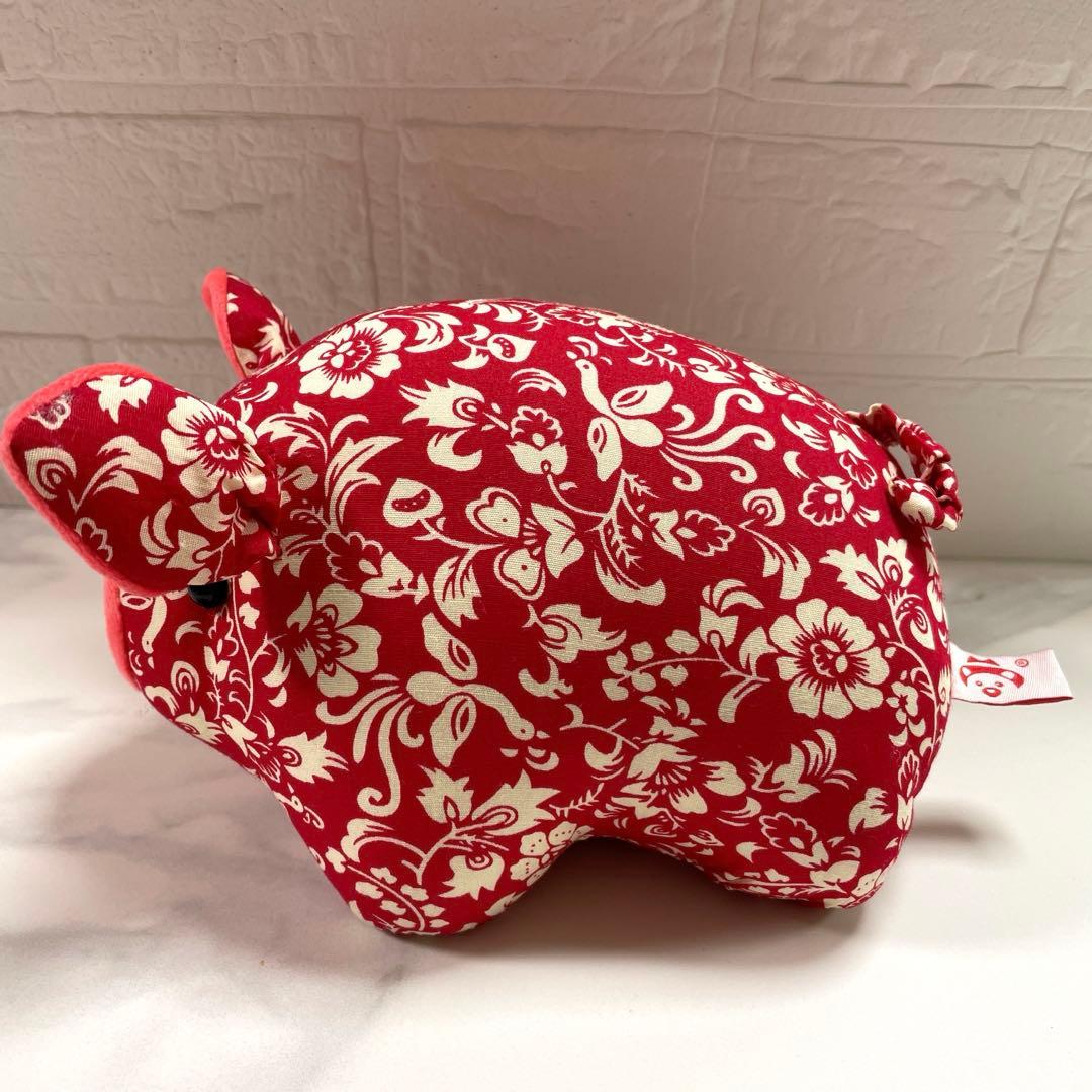 豚ぬいぐるみ　花柄　赤いブタ　総柄　布製　レア　アニマル　匿名配送