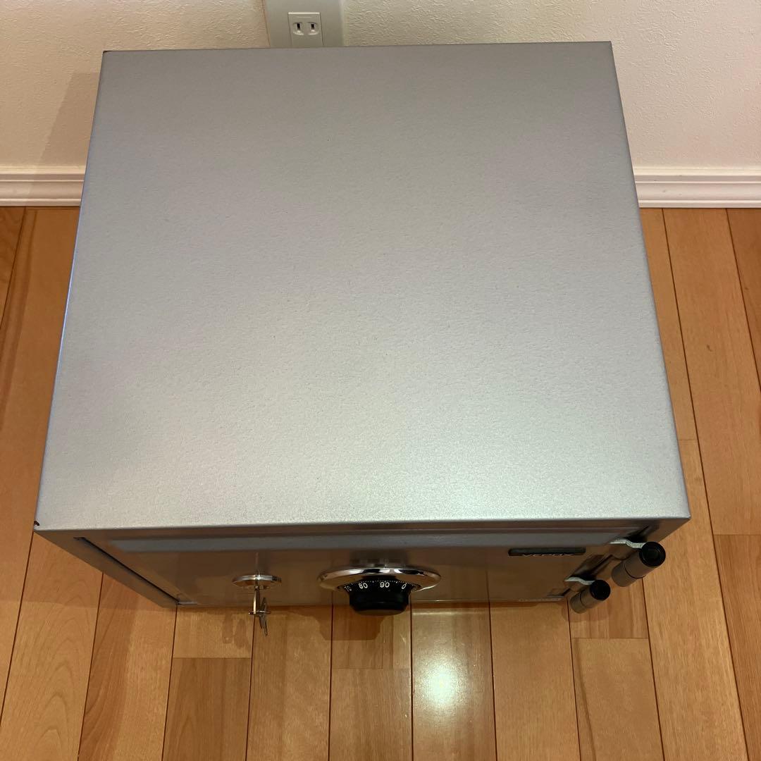 中古 耐火金庫 VEPOX ベポックス ダイヤル式金庫 シルバー 家庭用