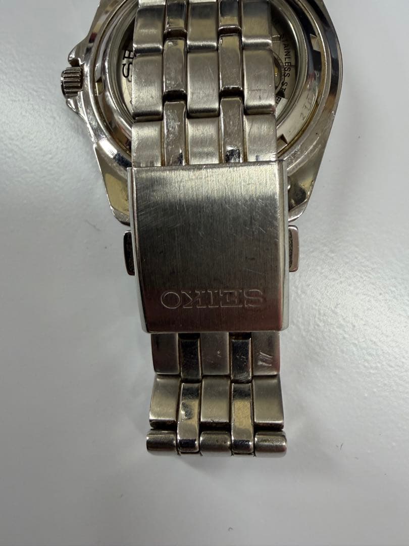 【美品】SEIKO 5スポーツ腕時計 100m防水 自動巻
