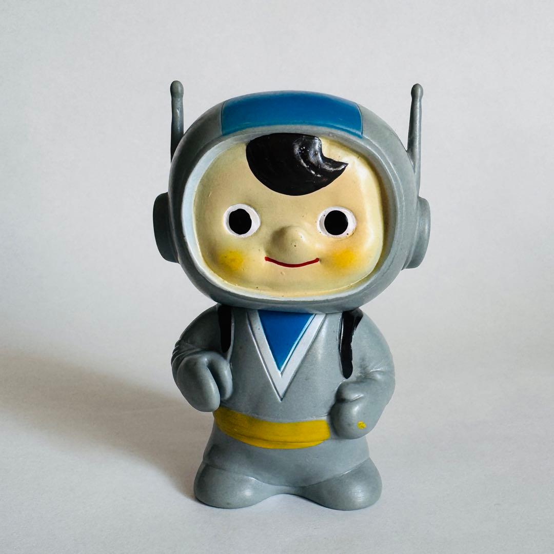 非売品】富士銀行 ぼくちゃん 宇宙飛行士 ソフビ貯金箱 ノベルティ