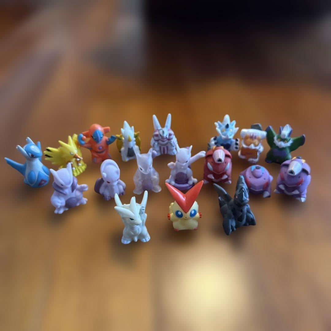 ポケモンキッズ　68体　指人形　フィギュア　まとめ売り　伝説、幻、メガ進化大量
