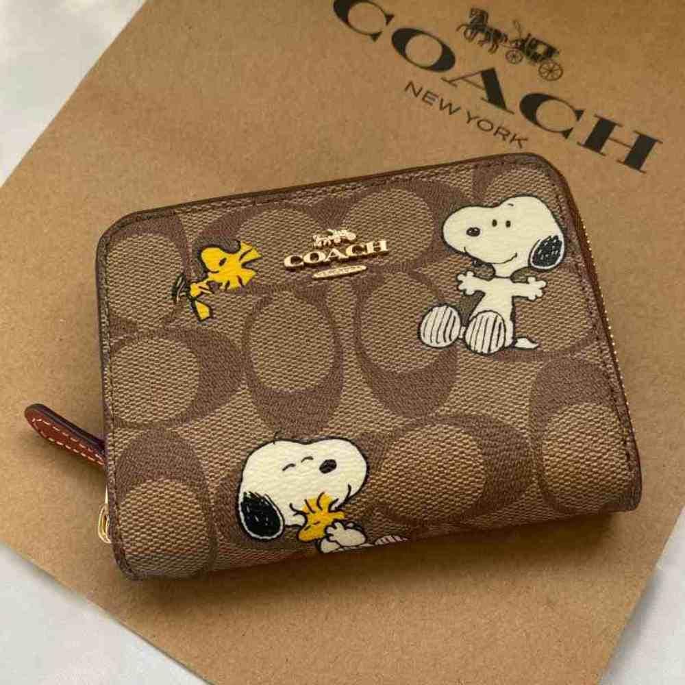 新品 未使用 コーチ スヌーピー コラボ 二つ折り 財布 カーキ - メルカリ