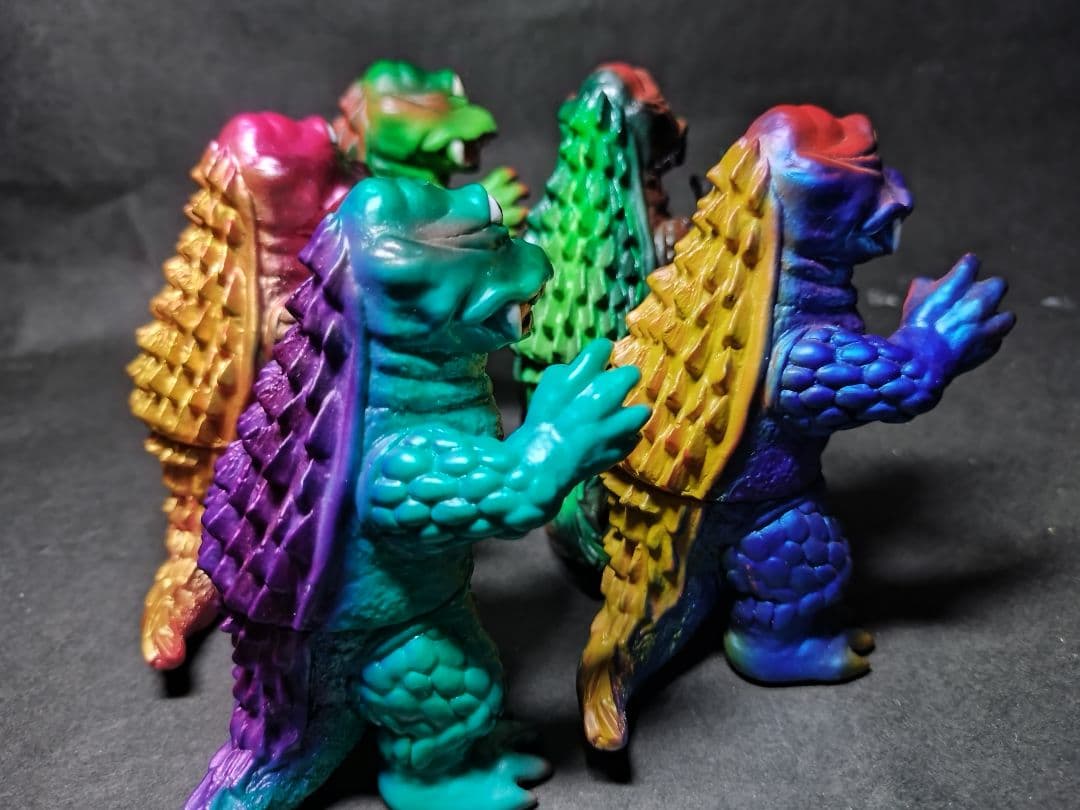 シカルナ工房、ザゴラ(山中の怪獣)中岡俊哉、「世界の怪獣」より