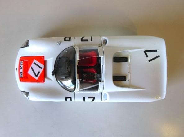 特価 exoto (1/18) ポルシェ 910 #17