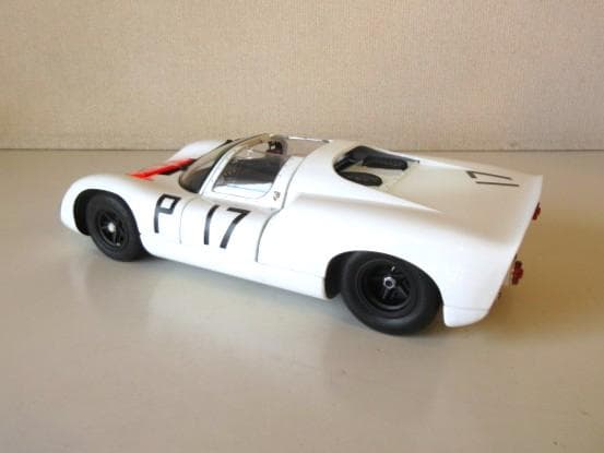 特価 exoto (1/18) ポルシェ 910 #17