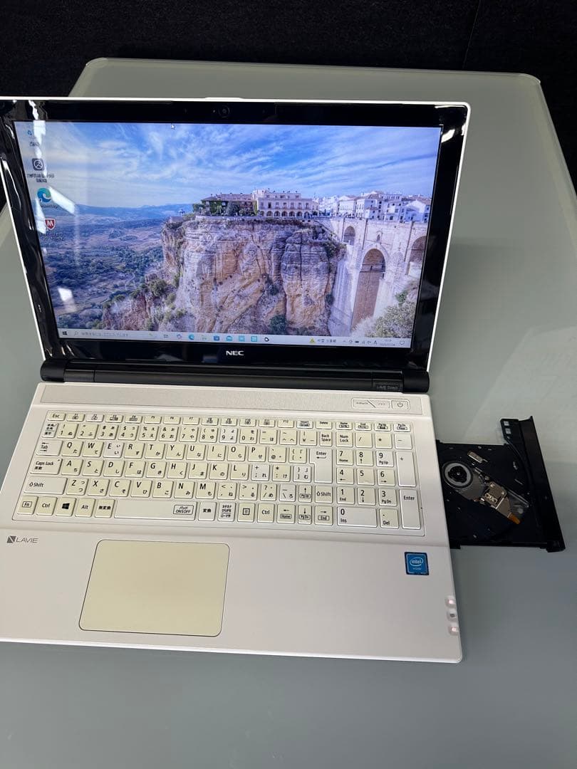 NEC NS150/K 15.6インチ 光沢ディスプレイ ノートパソコン NEC LAVIE
