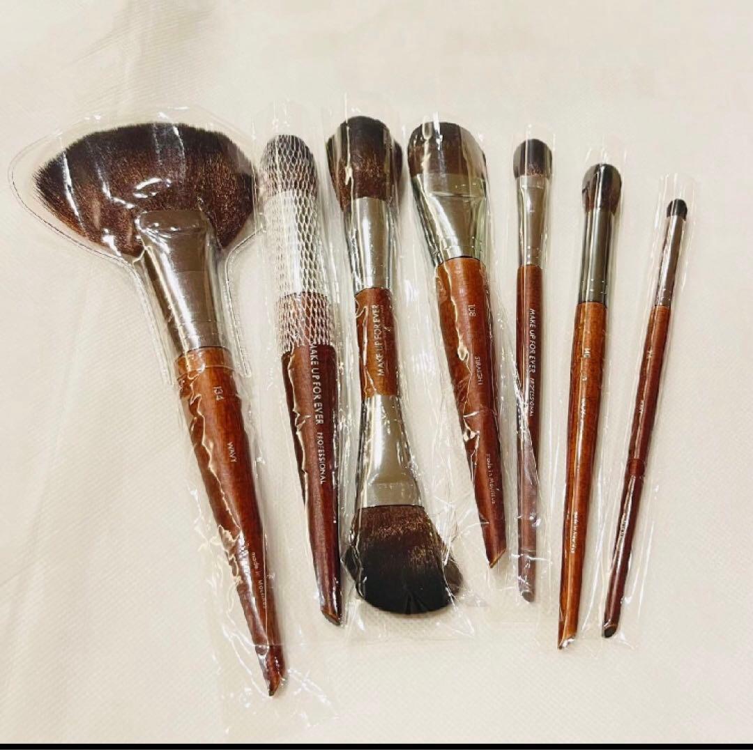 お買い得メイクアップフォーエバーメイクブラシ15本