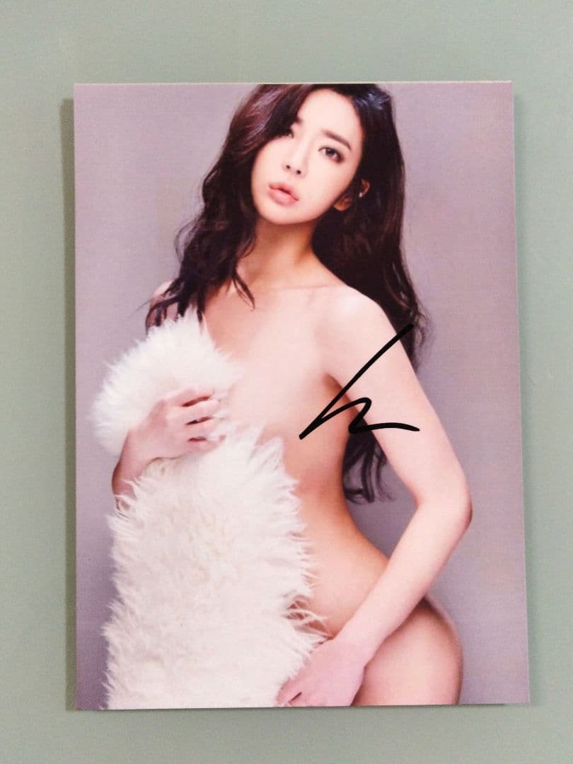 イ・ヨンファ直筆サイン入り2Lサイズ写真…