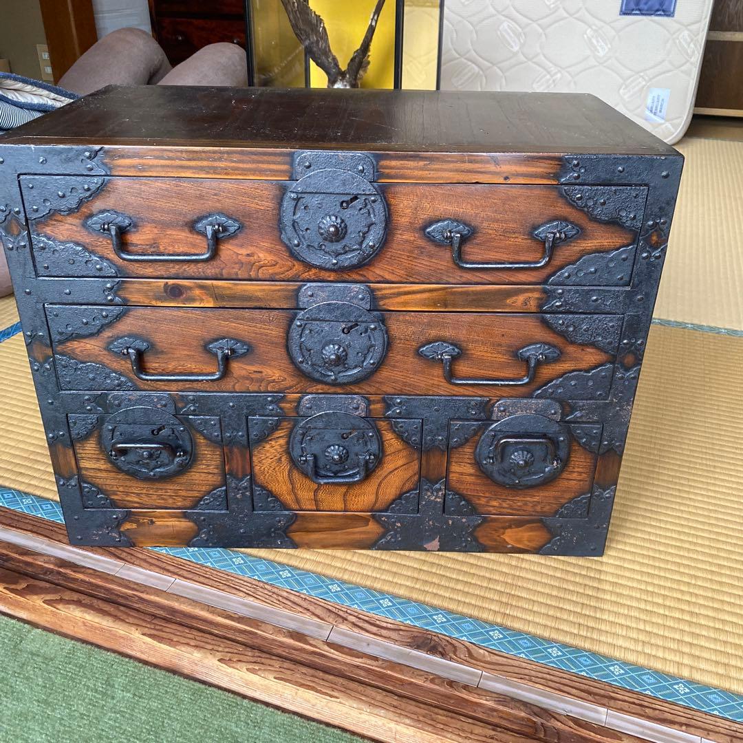 日本の伝統的な木製タンス 時代箪笥風 鍵付き 工芸品 - メルカリ
