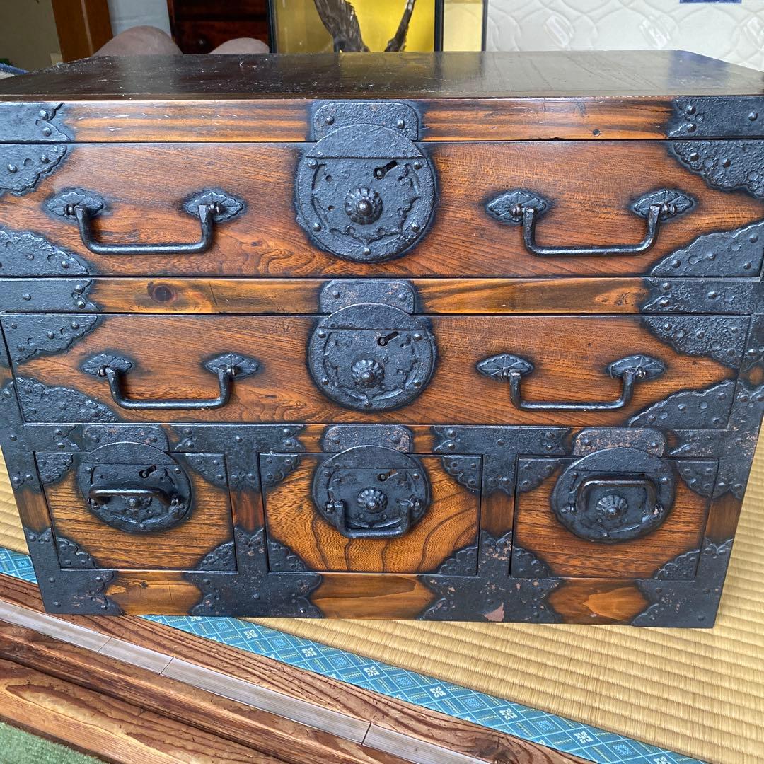 日本の伝統的な木製タンス 時代箪笥風 鍵付き 工芸品 - メルカリ