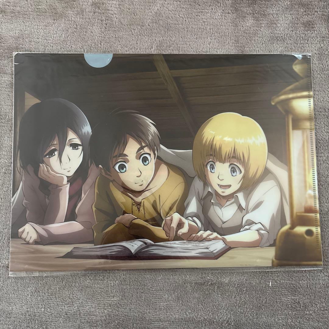 新品未使用】進撃の巨人 クリアファイル エレン ミカサ アルミン