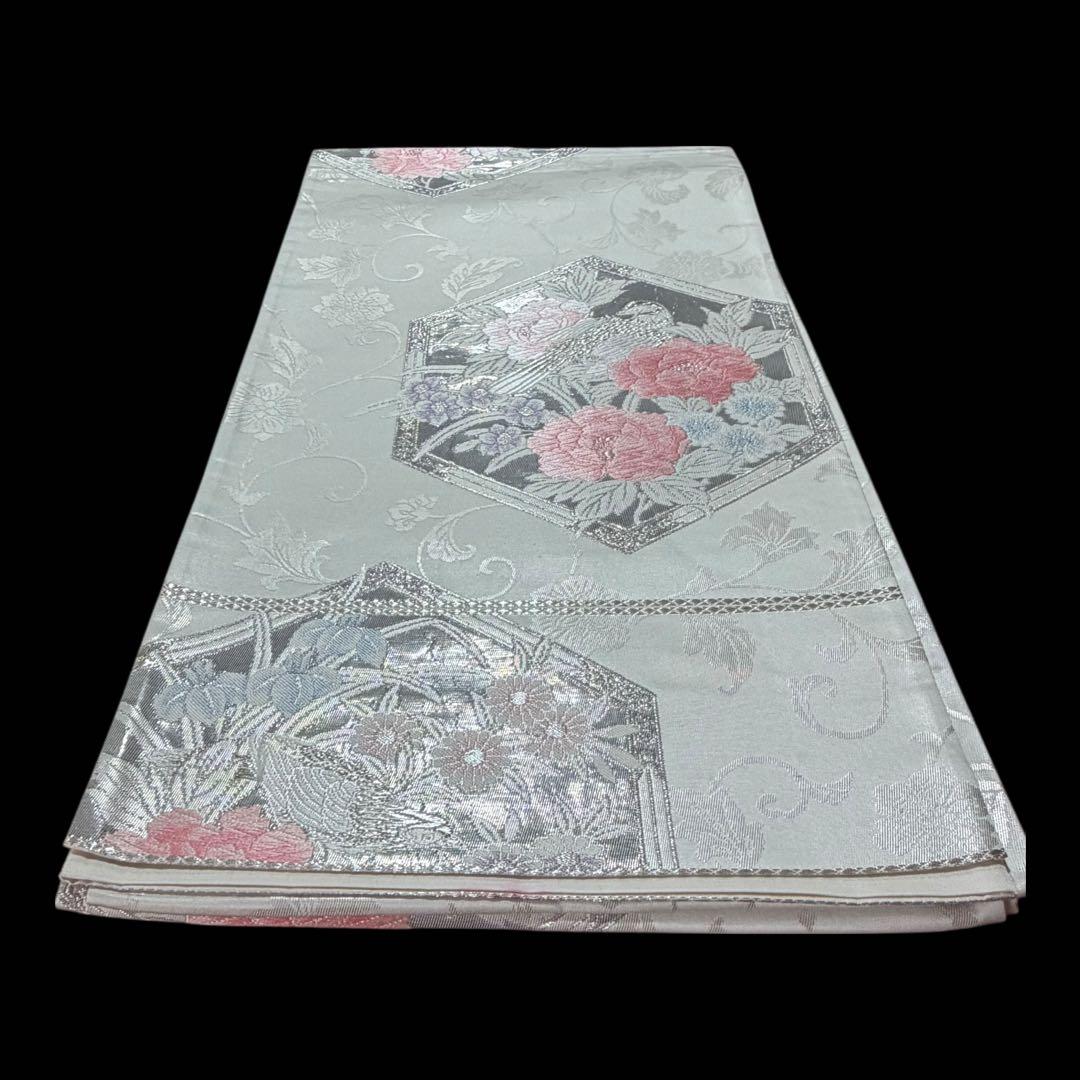 六通柄袋帯 華亀甲文 銀糸 黒留袖 色留袖 振袖 訪問着フォーマル