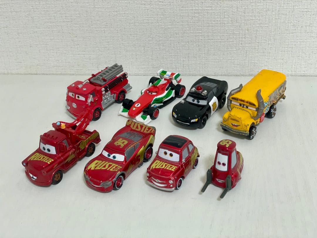 まとめ売り カーズトミカ28台 箱あり フィンマックミサイル ホリー
