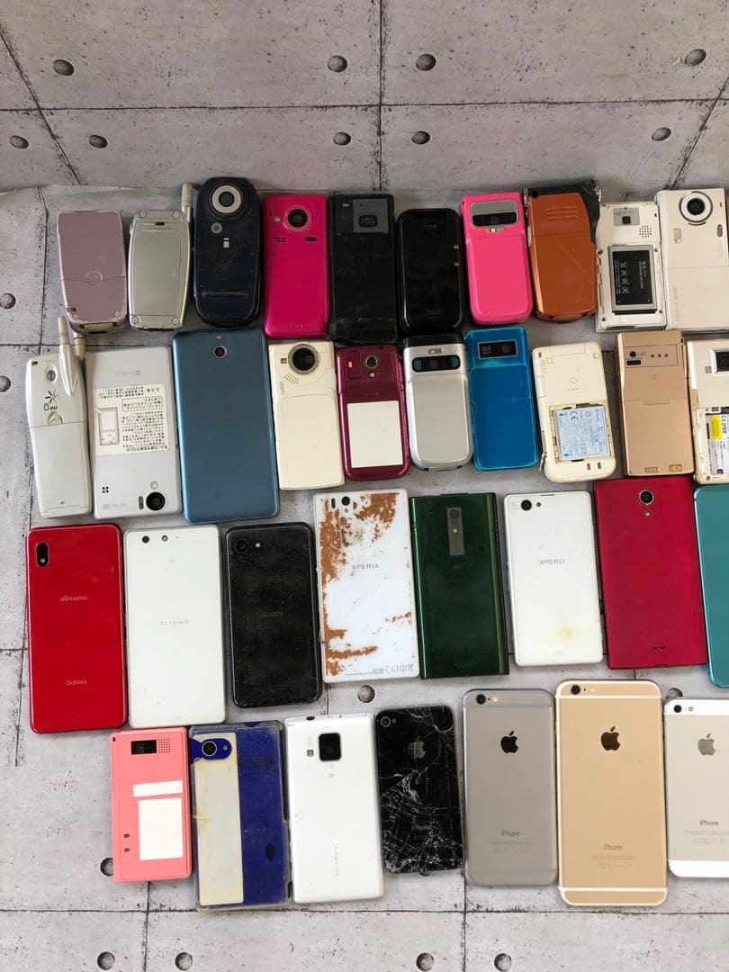 携帯電話 ジャンク品 計50台 まとめ売(L125)