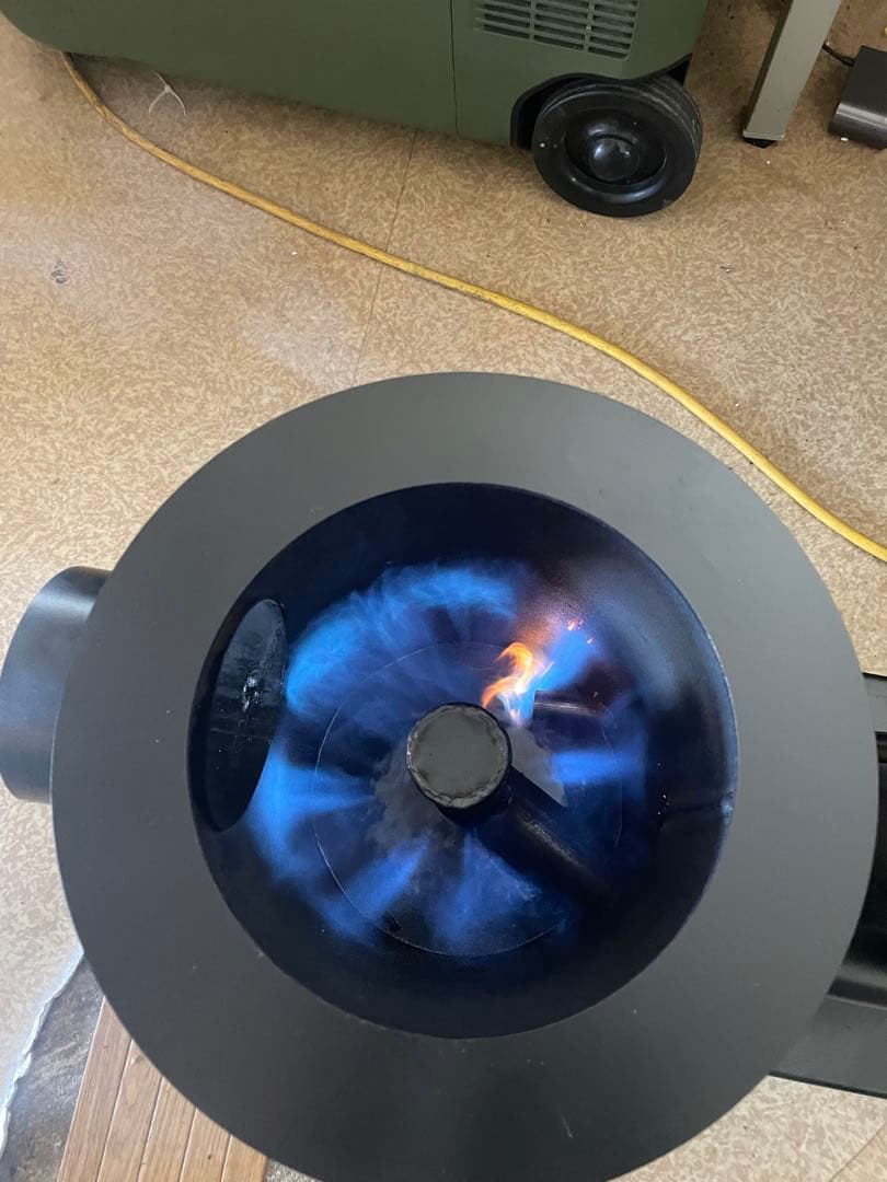 廃油ストーブ 耐熱塗装 高品質 送風機付き