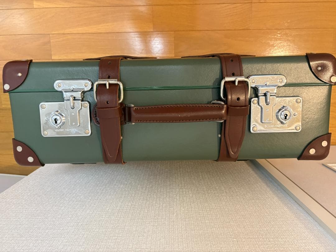 グローブトロッター スーツケース 55cm×40cm×18cm - メルカリ