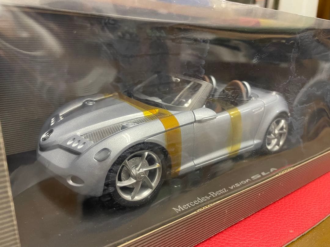 メルセデスベンツ　SLA