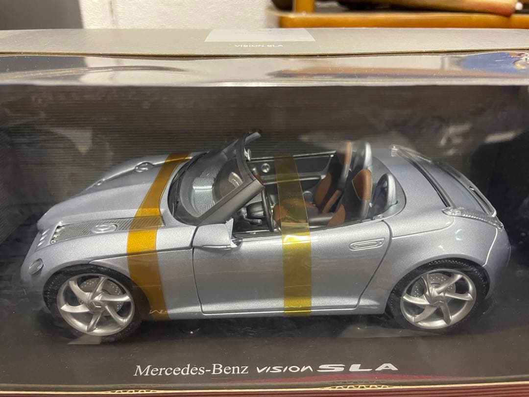 メルセデスベンツ　SLA