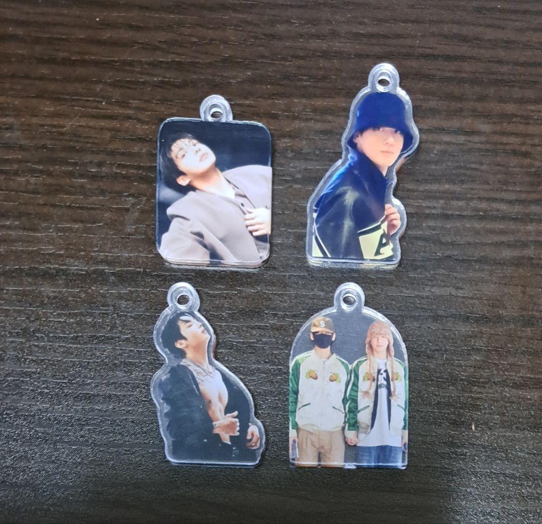 BTS ジョングク アクリルチャーム タグ② - メルカリ