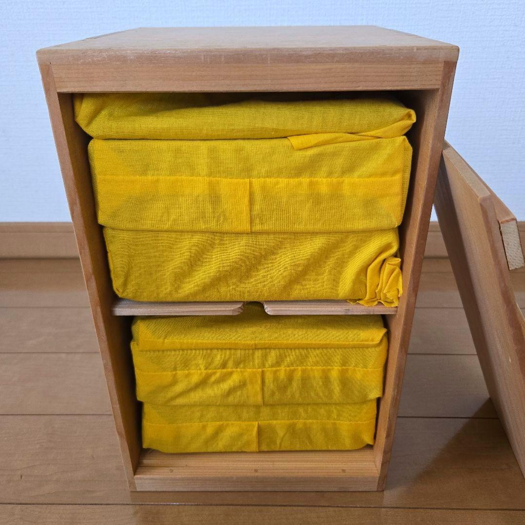 【未使用】輪島塗 四段重 雲錦彫り 詰め網代 沈金 台付き 二枚蓋