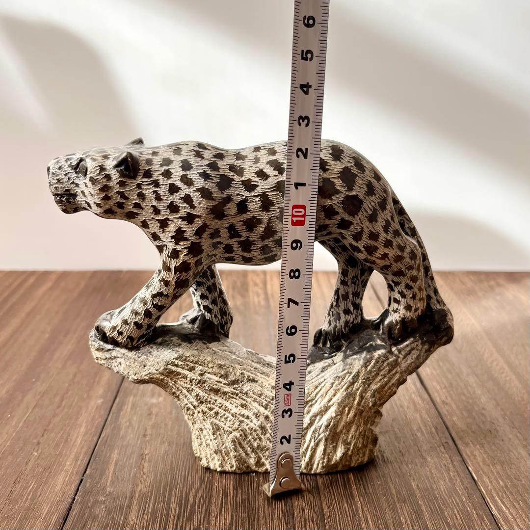 ソープストーン ヒョウ 置物 石 アフリカ - メルカリ