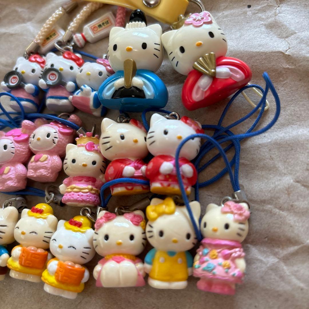レトロ　ハローキティ　ストラップ