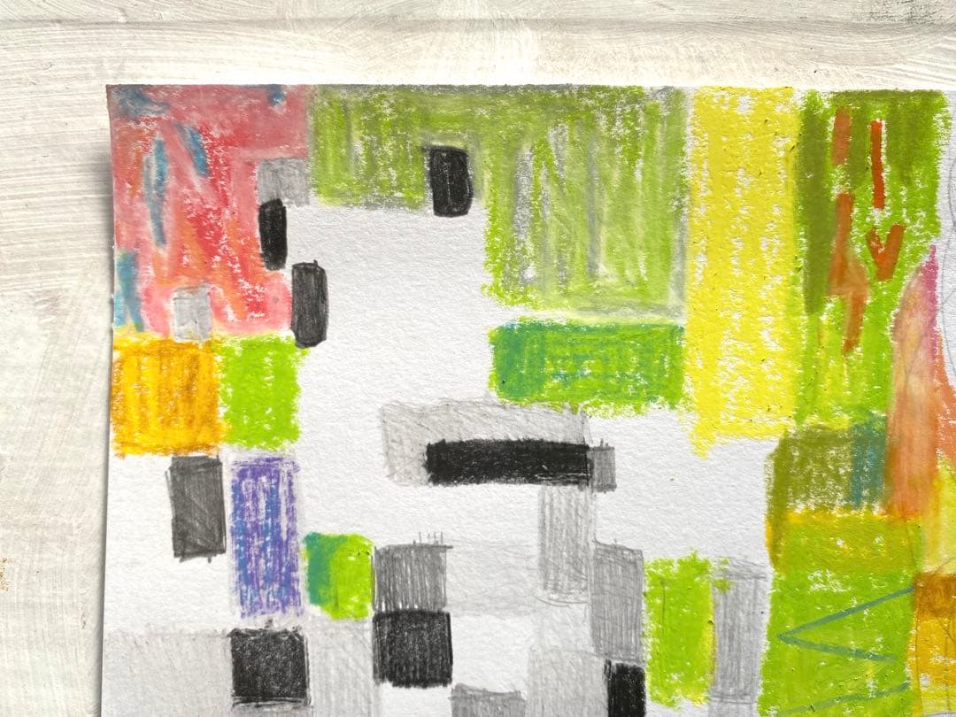 らせんと黄緑の絵