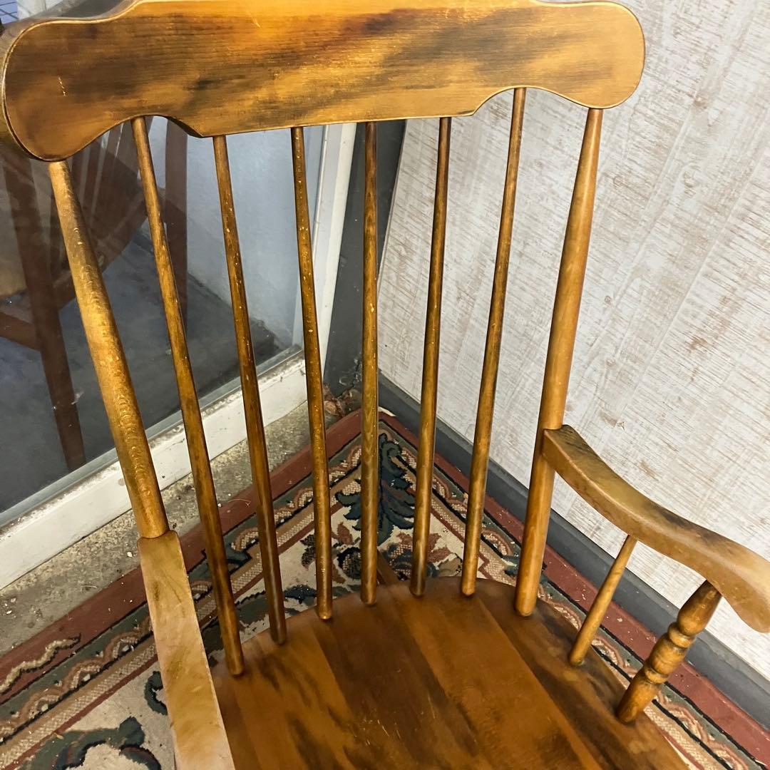 木製ロッキングチェア クラシックデザイン 肘掛け付き