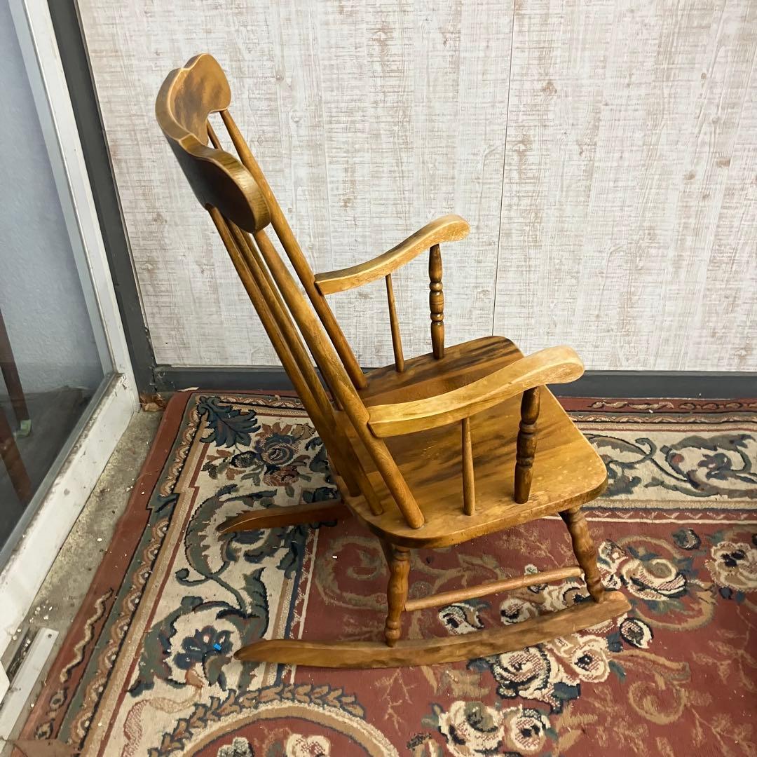 木製ロッキングチェア クラシックデザイン 肘掛け付き