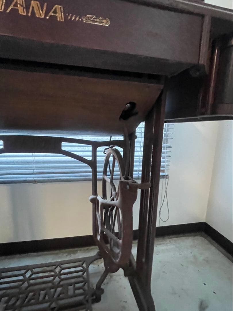 Diana クラシックミシン 手動ペダル式