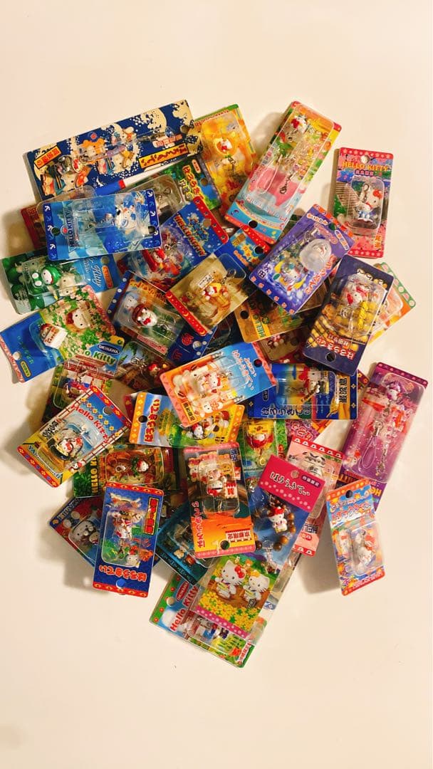 [大量放出]ご当地キティファスナーマスコット　ストラップ40個 ハローキティ ご当地キティ 温泉 サンリオ ファスナーマスコット